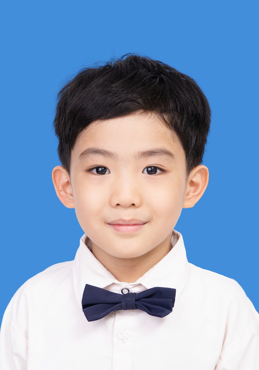Real Premo Studio passport photo client